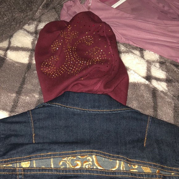 COPY - Dereon Jean jacket hoodie style really cute - Picture 4 of 4